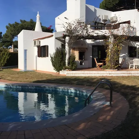 3 Quartos, Piscina, Bbq, Jardim, Prestige For Villa