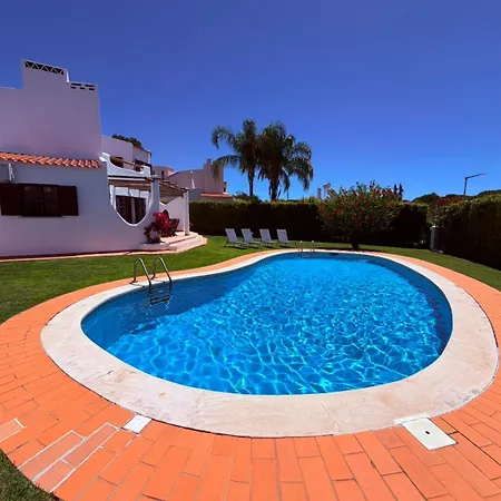 Vilamoura, Piscina Jardim Prestige For Βιλαμούρα