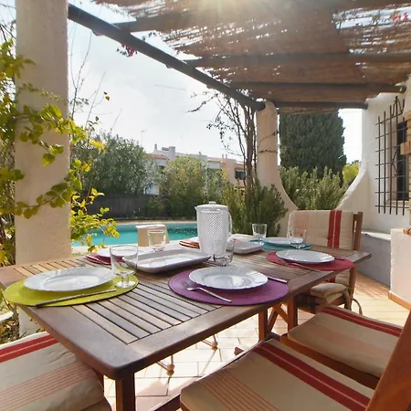 Vila 3 Quartos, Piscina, Bbq, Jardim, Prestige For